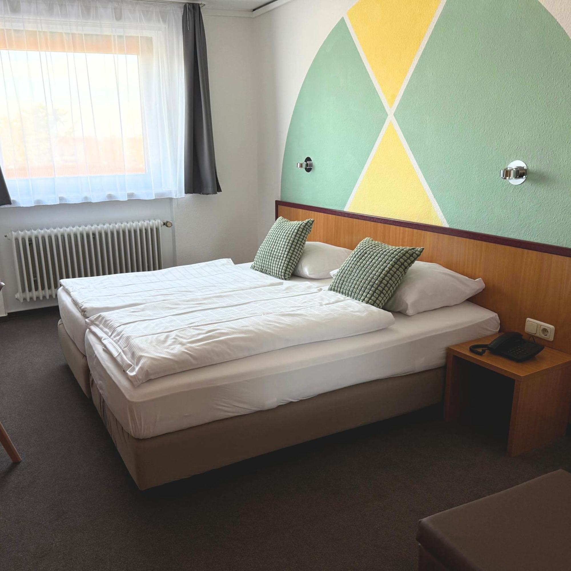 Colourful Hotel Bielefeld Exterior photo